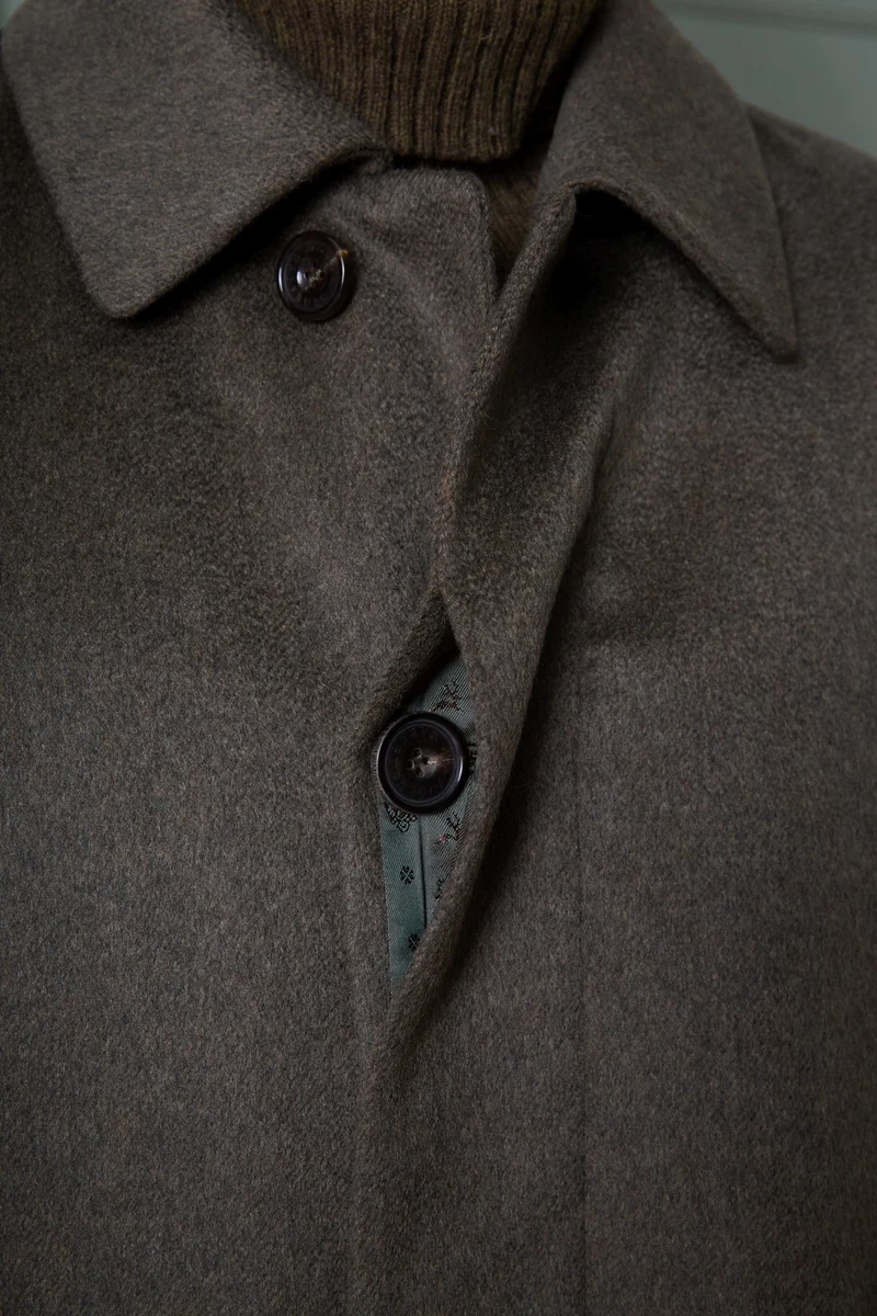 Cashmeremantel Raimund mit Samtkanin