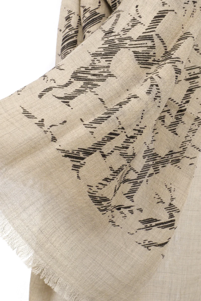 Schal aus Wolle mit Hirschmotiv