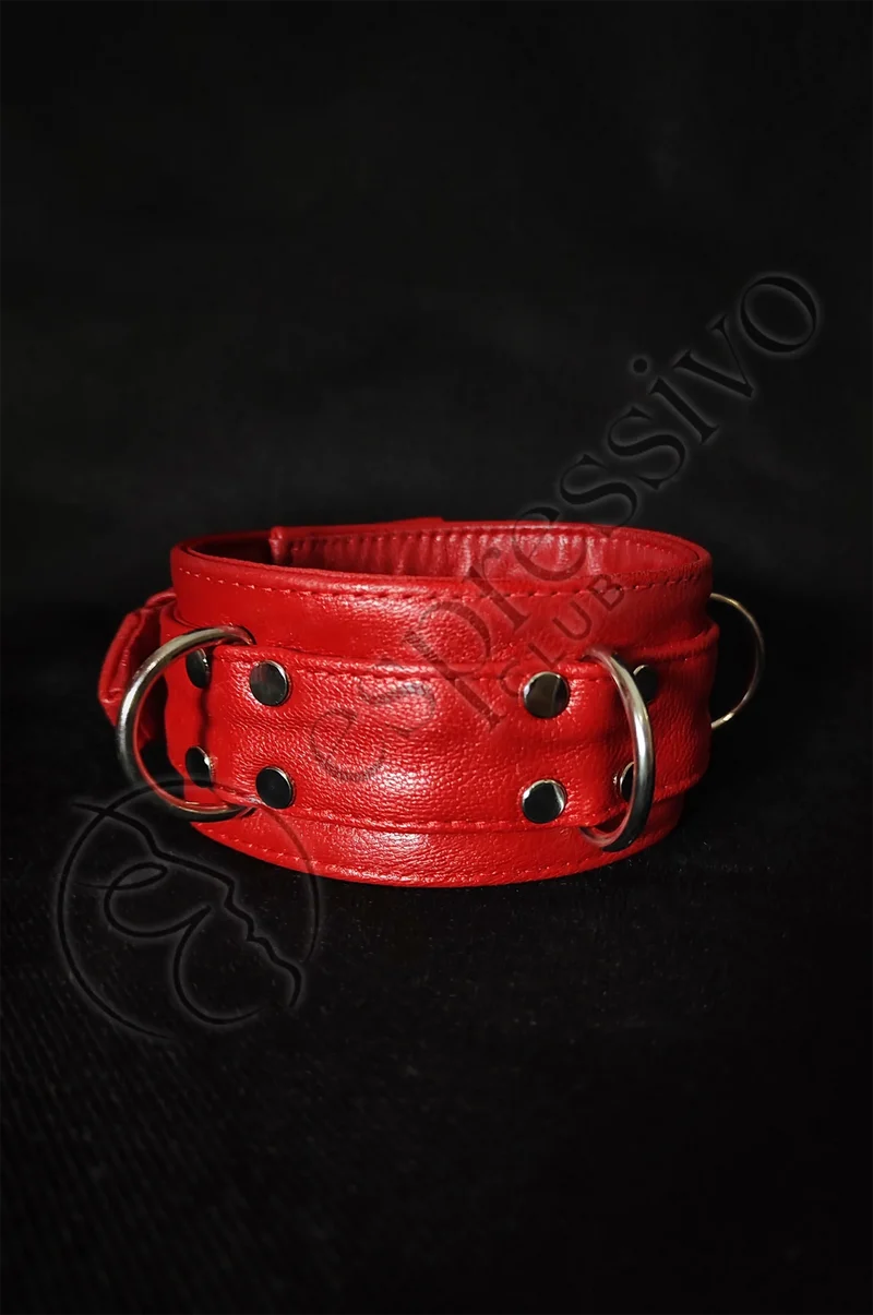 Red leather Bondage collar in Red - Limited edition