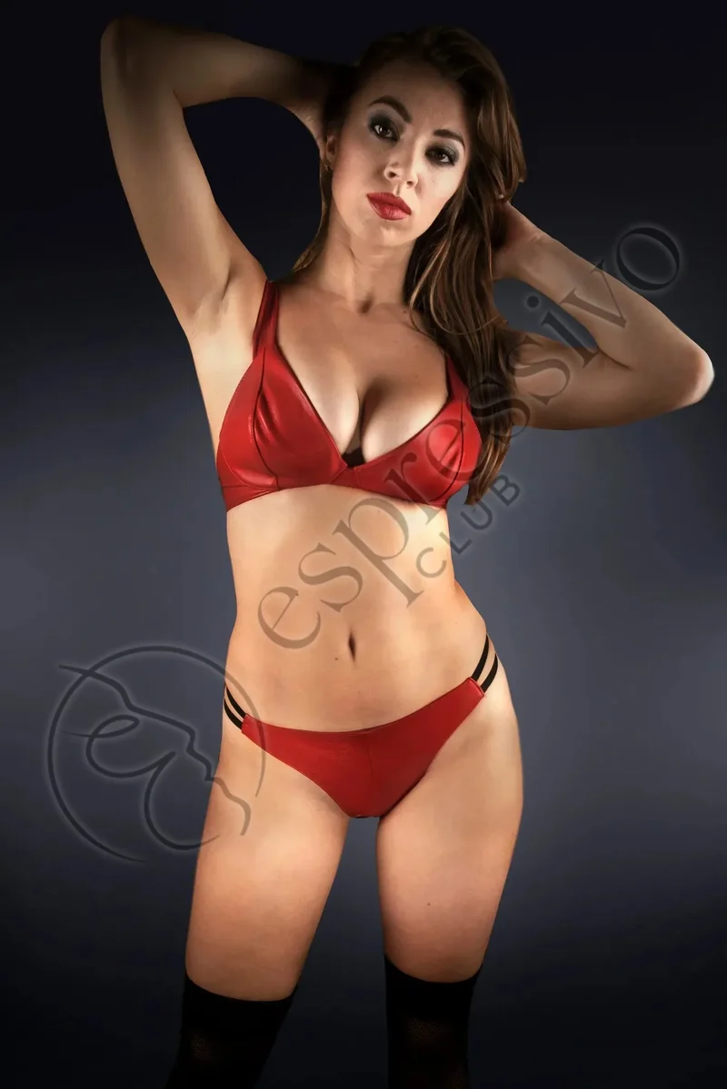 Womens Red Real leather thongs