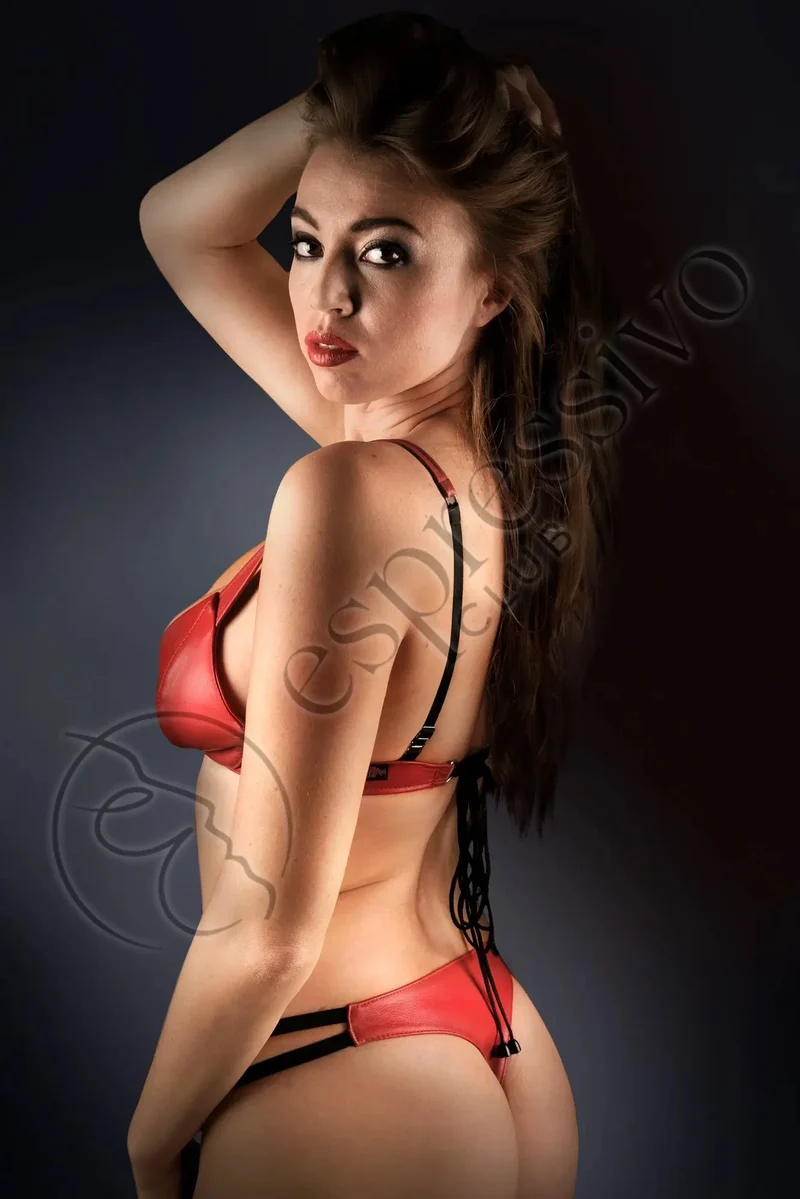 Womens Red Real leather thongs
