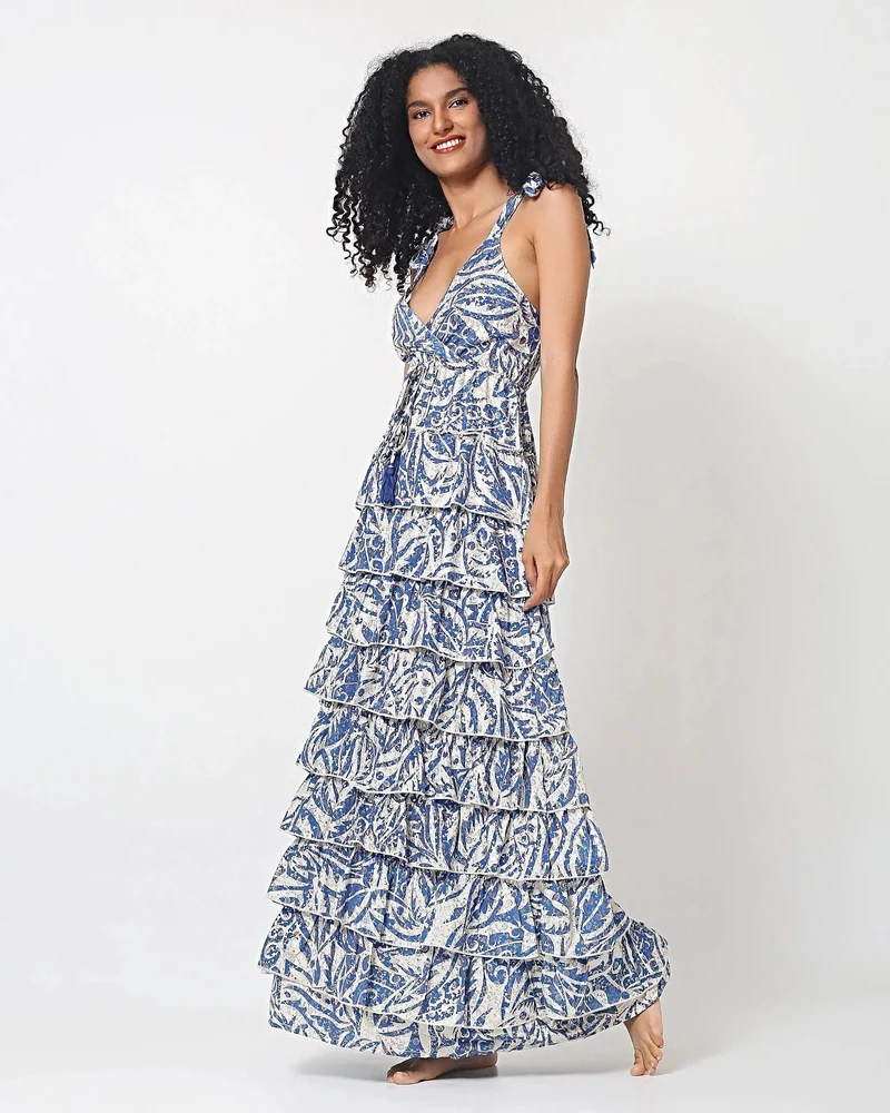 Blau-cremefarbenes Stufen-Maxikleid – Elegantes Sommerkleid aus 100 % Viskose im Santorini-Stil