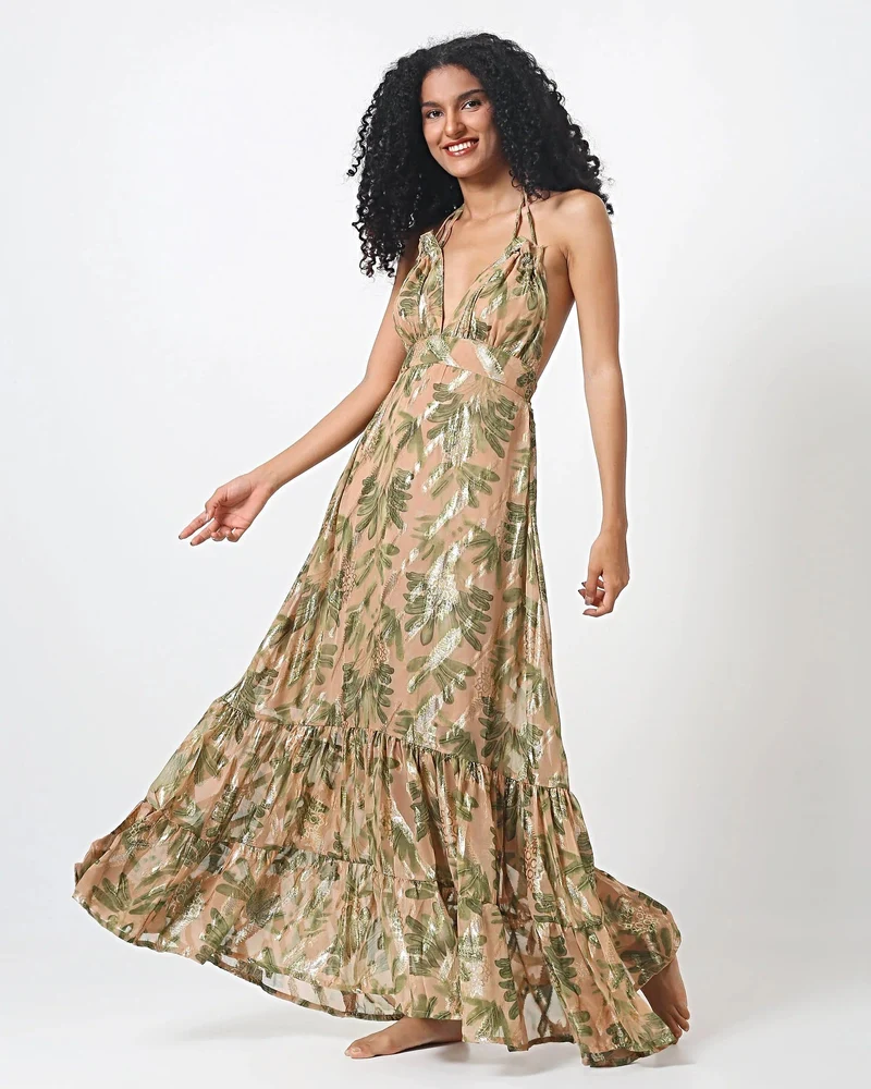 Elegantes Maxikleid mit Palmenmuster in Nude und Grün – 100 % Viskose, Resortmode-Stil