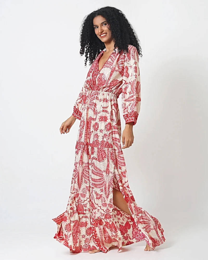 Rosa-weißes, langärmeliges Maxikleid mit offenem Rücken und aufwendigen Quasten, 100 % Viskose
