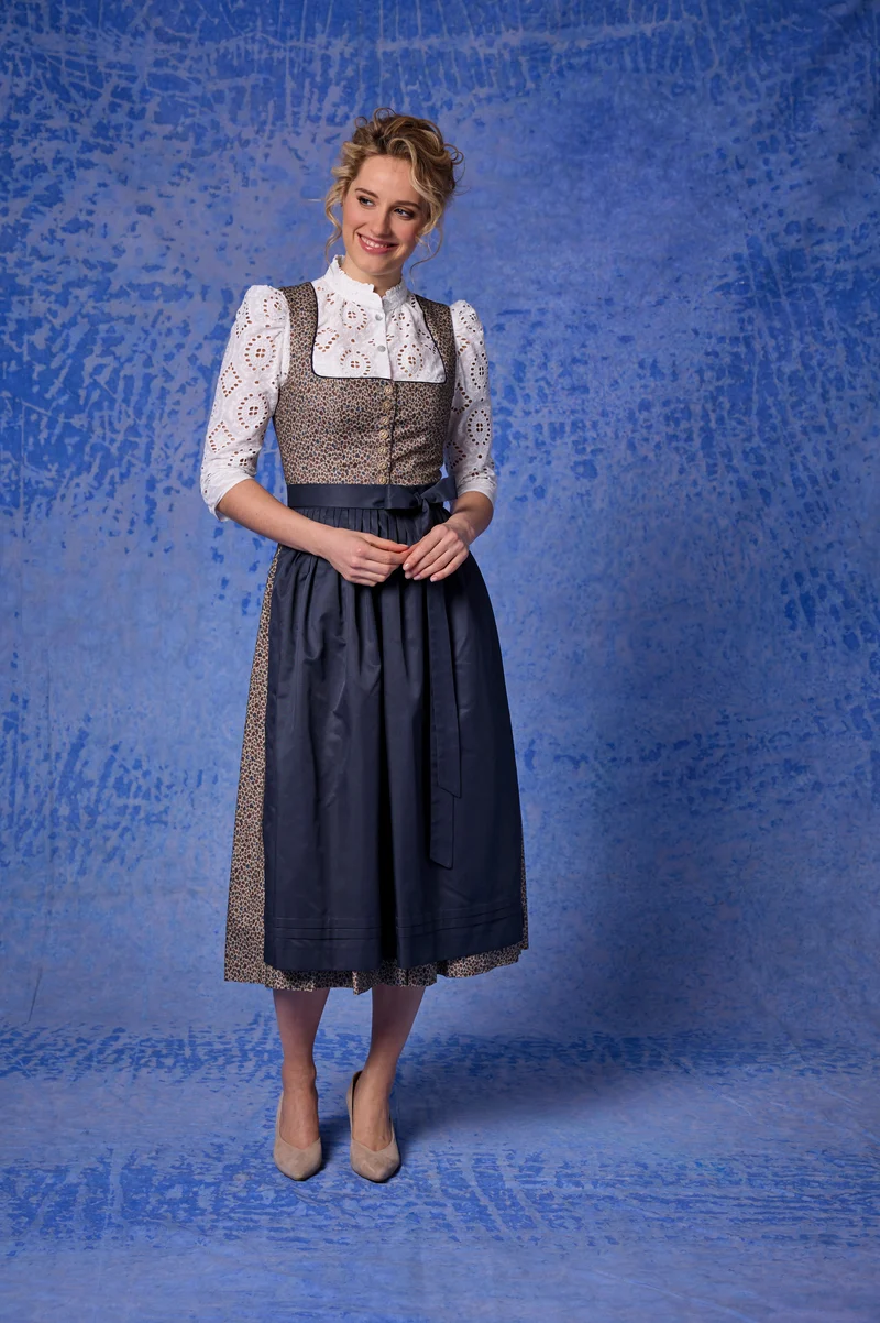 Klassisches Baumwolldirndl mit Satinschürze