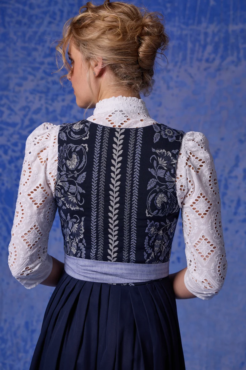 Jacquard-Dirndl mit Tencel-Rock & Streifen-Akzent