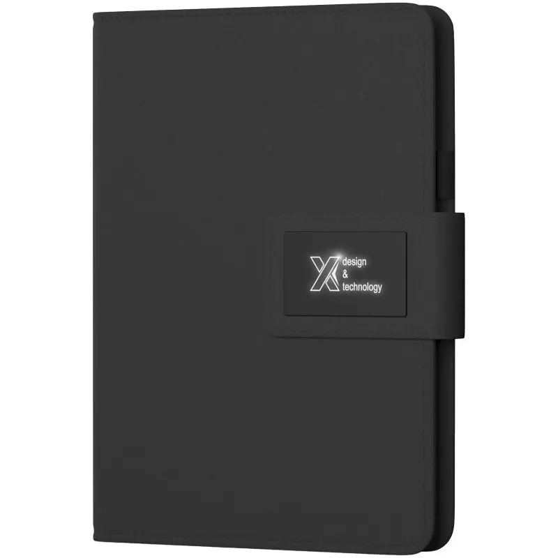 SCX.design O16 A5 Notizbuch mit integrierter Powerbank und leuchtendem Logo - Schwarz, elegantes Design