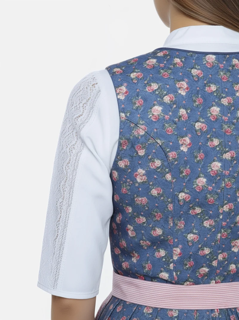 Dirndl aus Rosendruck mit Streifenschürze