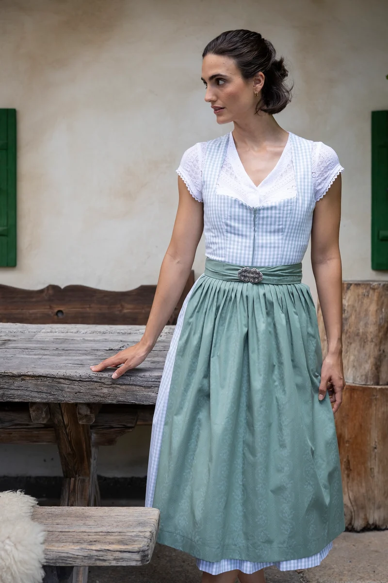 Vichykaro-Dirndl mit Streifen-Schürze