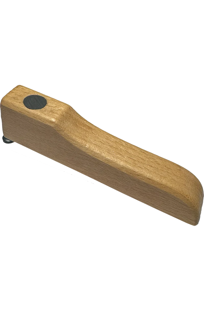 Flaschenöffner Holz mit Spruch und Nagel - servus