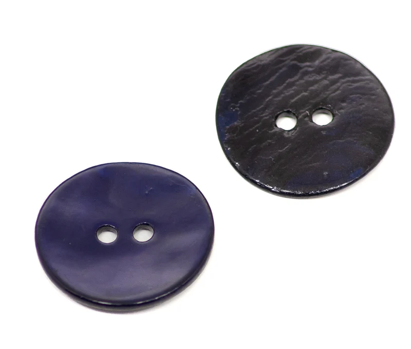 Perlmuttknopf Natur Blau 2-Loch – PL-110-DBLAU