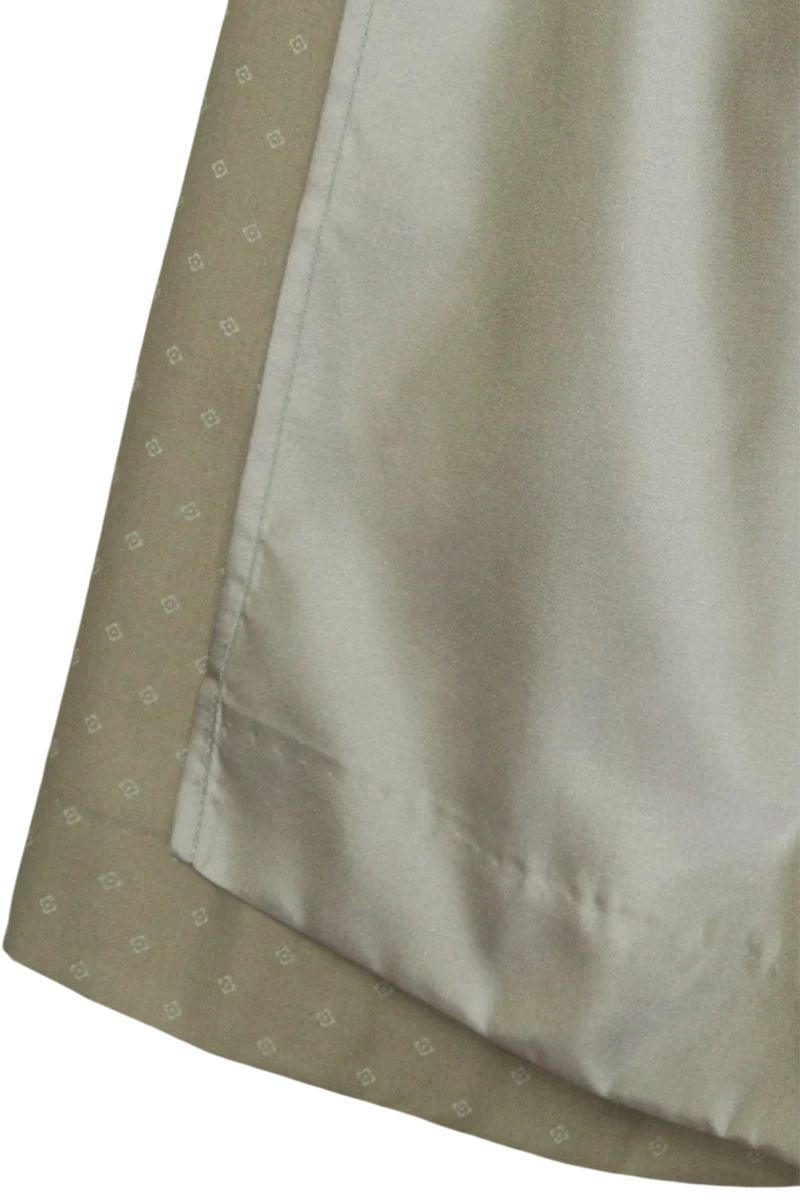 Dirndl lang mit Knöpfen und hochwertigem Jacquardmuster