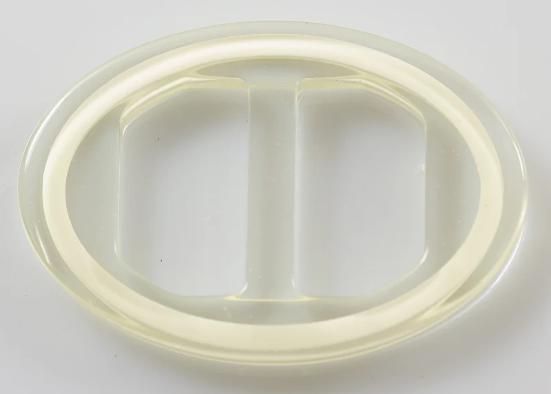 Gürtelschnalle Oval Transparent-Creme 32 x 45 mm – Kunststoffschnalle S-28