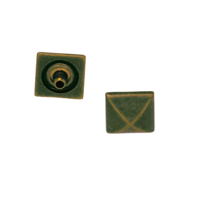 Druckknopf Pyramide Messingfarben – Metallknopf NK-30
