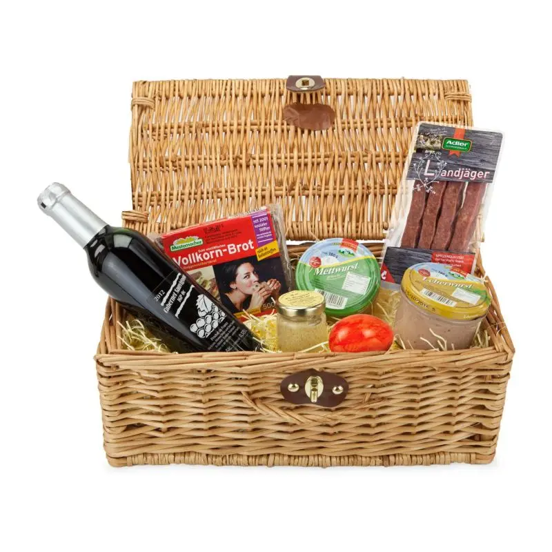 Geschenkpaket für Ostern: Picknick-Set mit Oster-Leckereien und Zubehör