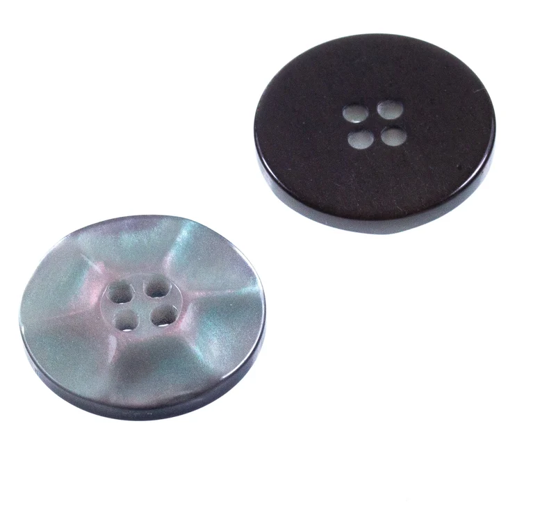 Perlmuttimitatknopf Grau 4-Loch – PLI-4-GRAU
