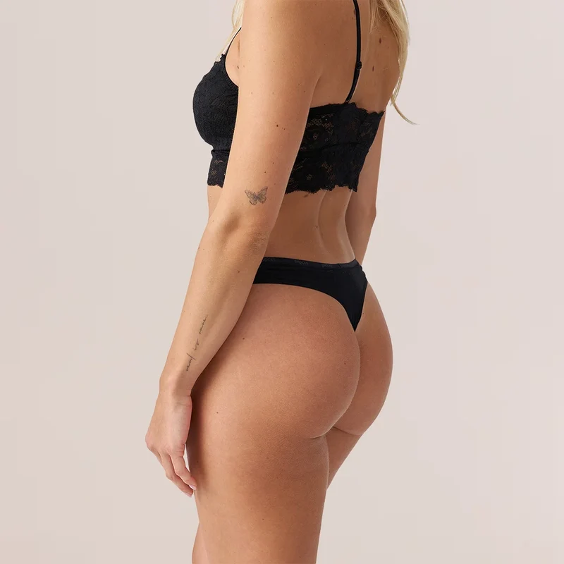 Tangas mit Spitze logo love | Schwarz
