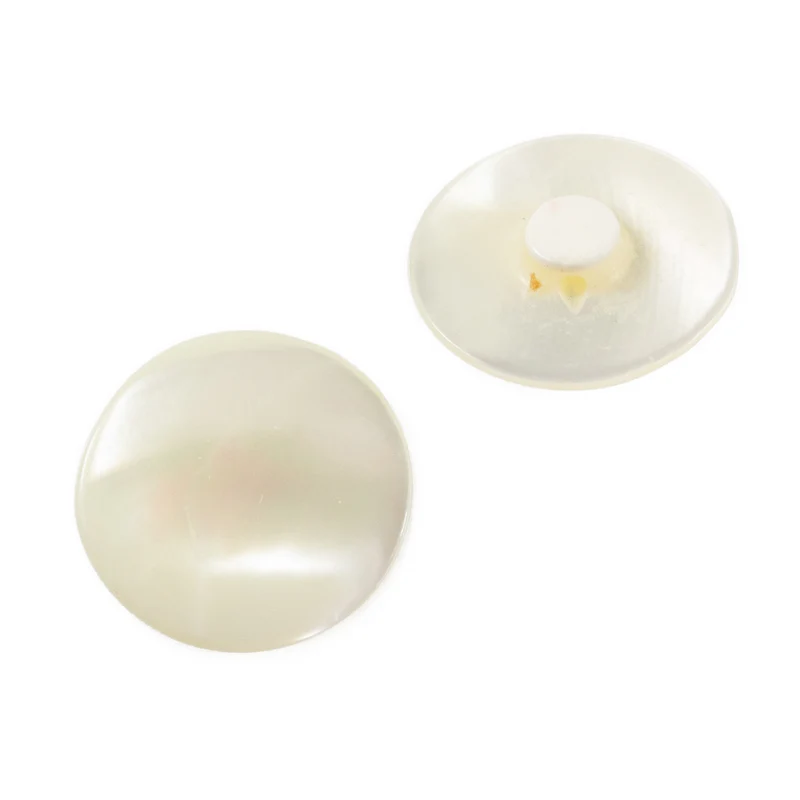 Perlmuttknopf Natur Creme/Natur Öse – PL-GR-106-111