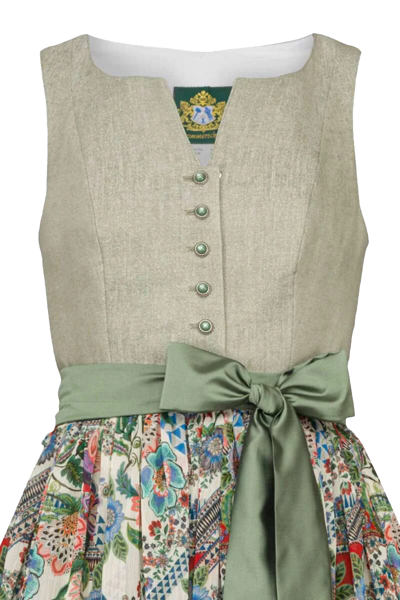 Midi-Dirndl hochgeschlossen