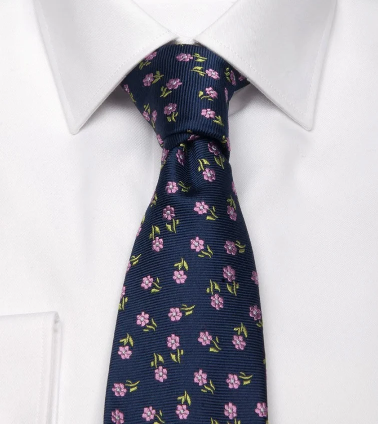 Seiden-Jaquard-Krawatte mit Blüten Muster