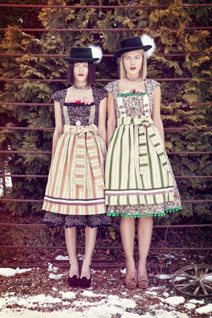 DIRNDL VINTAGE GOBELIN SCHWARZ/ ROSA