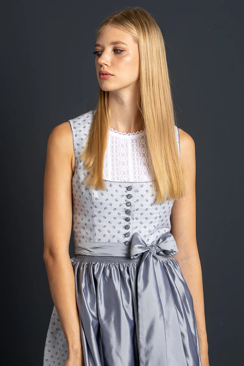 Heimatglück Dirndl Annemarie hellblau