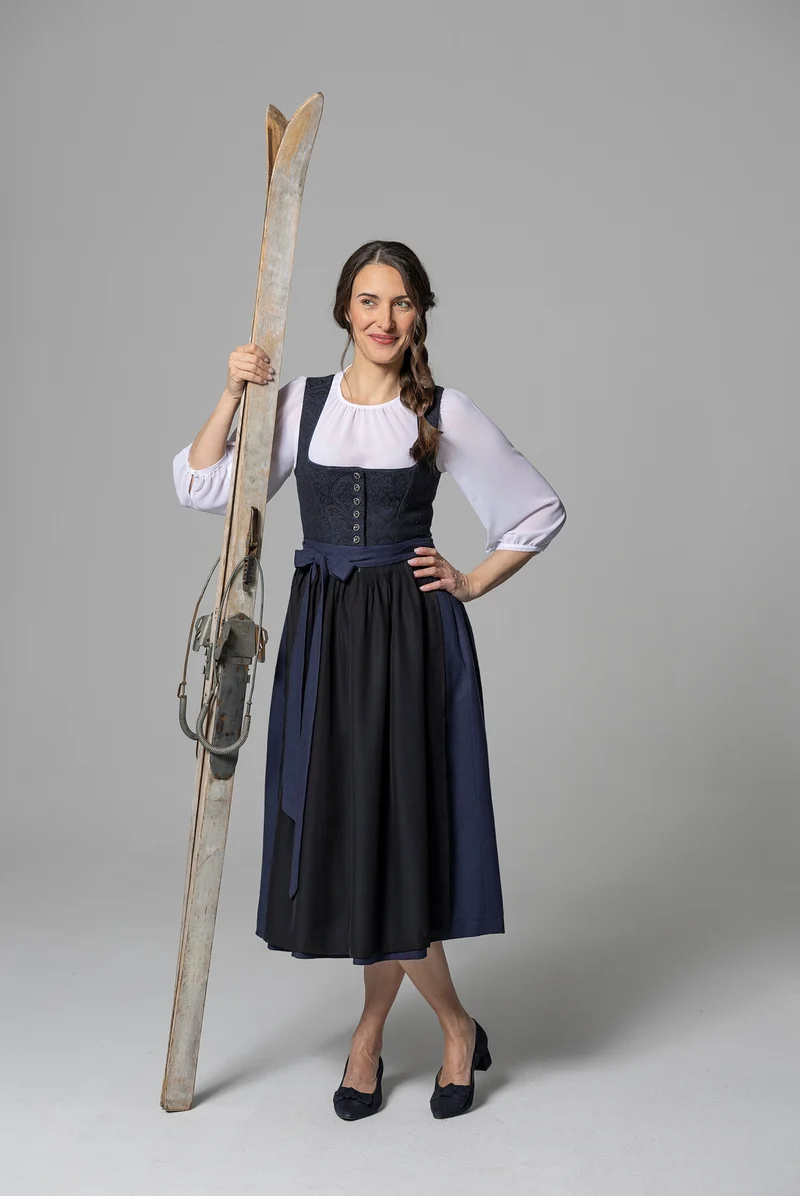 Dirndl mit Jacquard-Oberteil und Schösschen