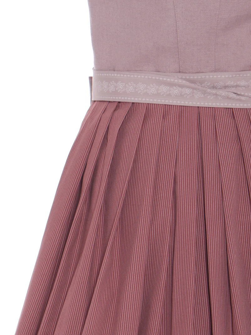 Leinen-Dirndl mit Schnurstepp & Baumwollschürze