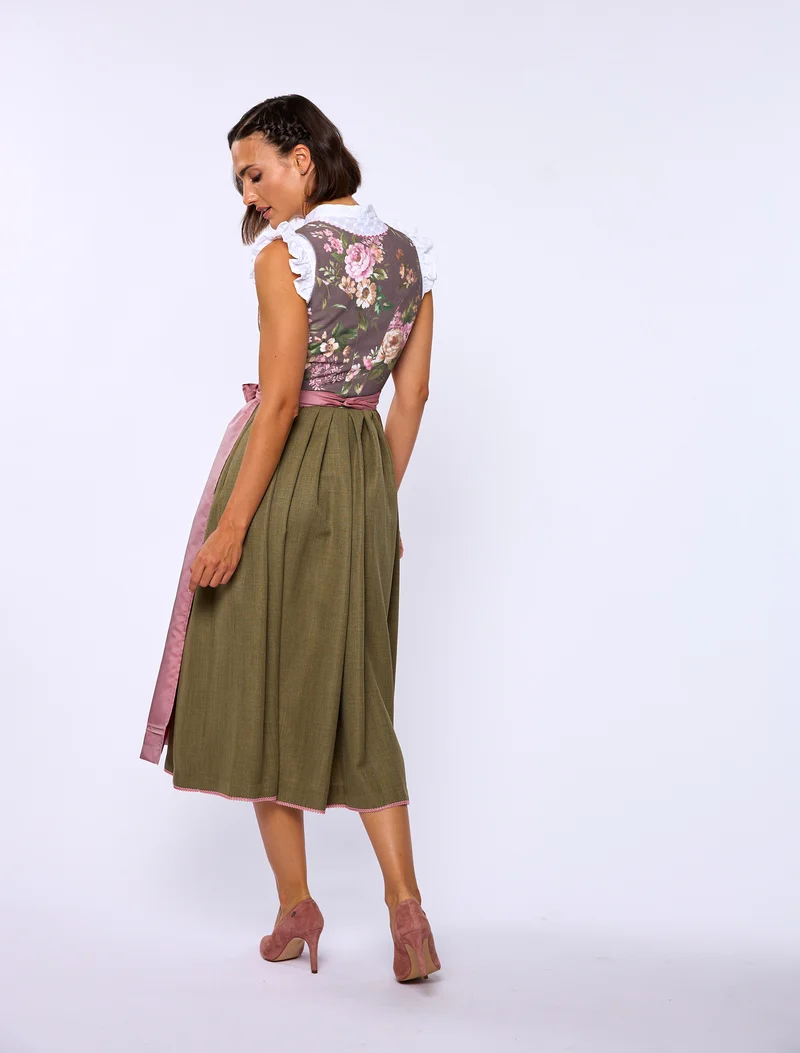 Dirndlbluse aus besticktem Baumwollstoff