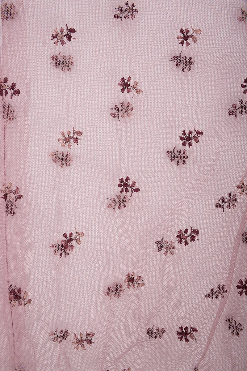 Dirndlbluse aus besticktem Tüll hochgeschlossen - aubergine