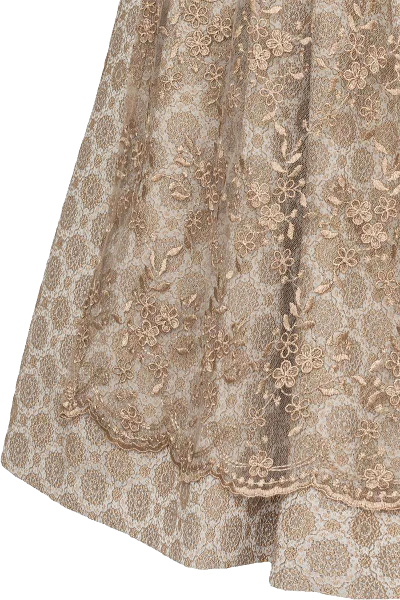 Mini Dirndl mit Spitzenschürze