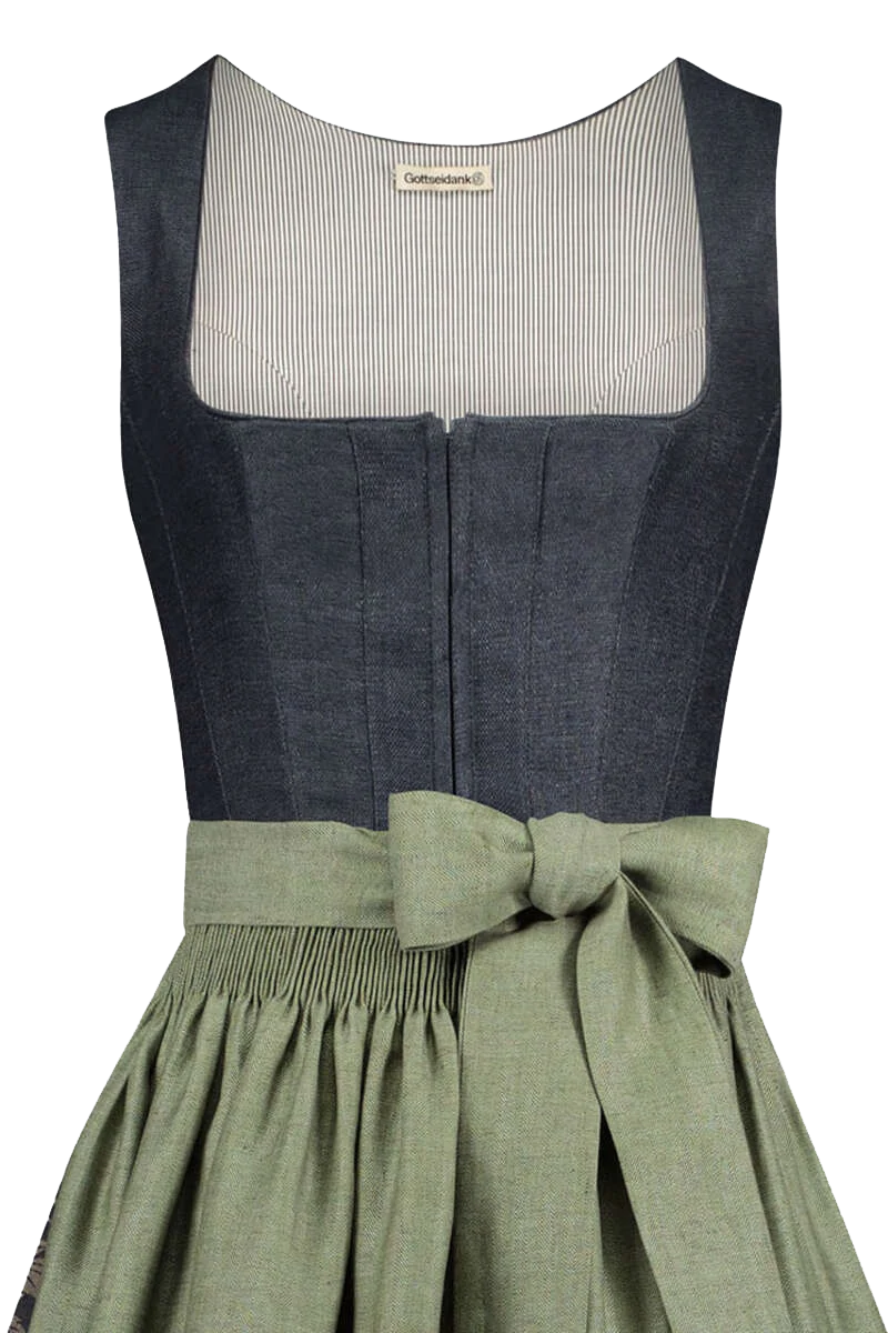 Dirndl mit Hakenverschluss