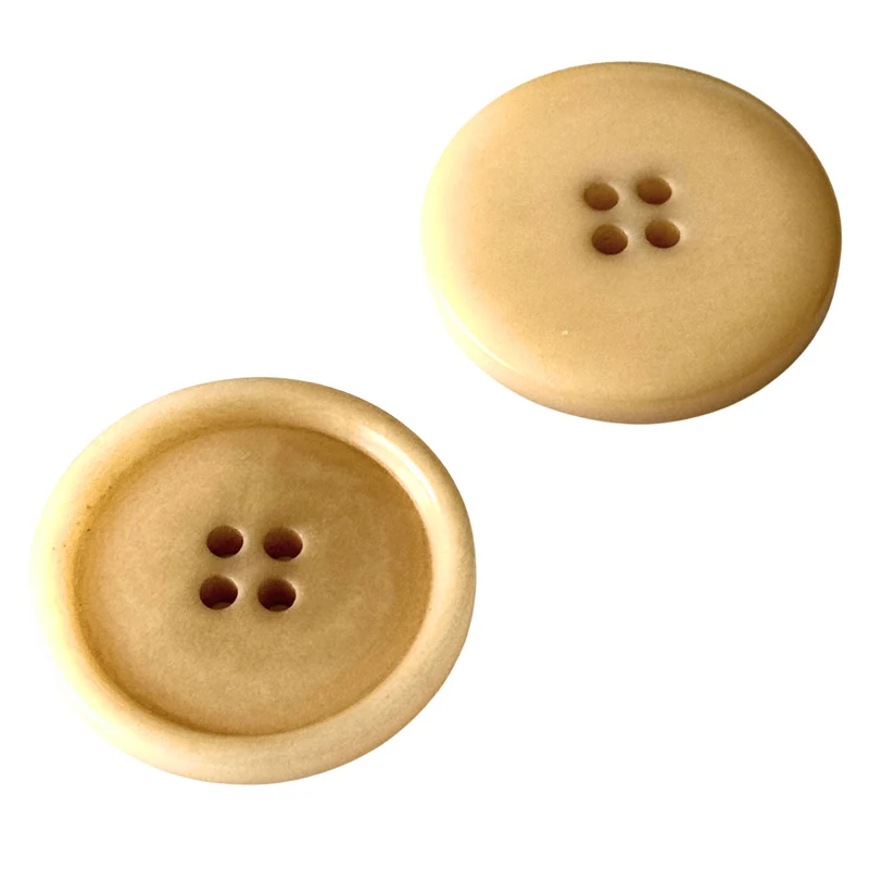 Steinnuss Knopf mit Rand 4-Loch STN-8-beige