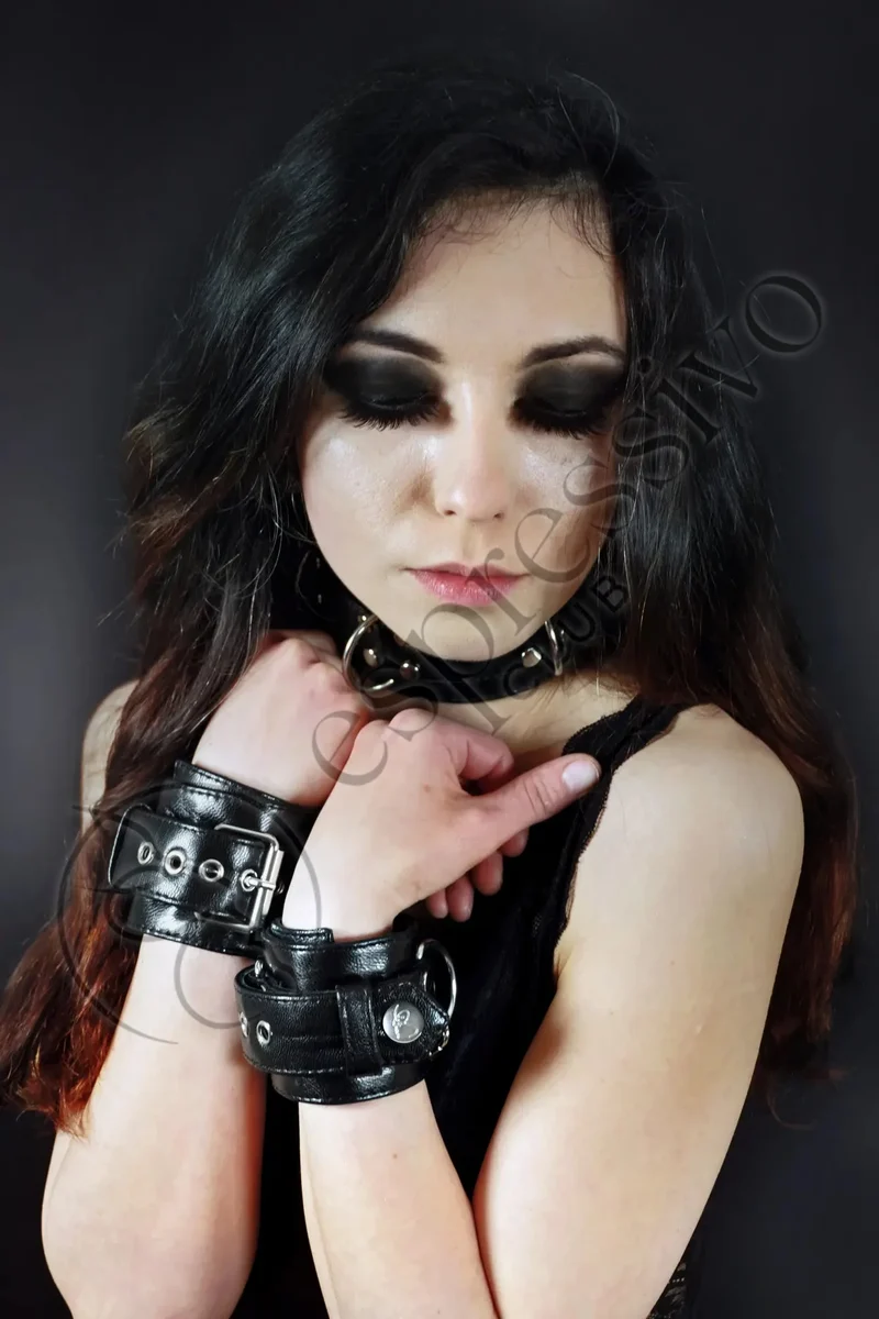 Real leather Bondage cuffs - Wrist & Ankle restraints