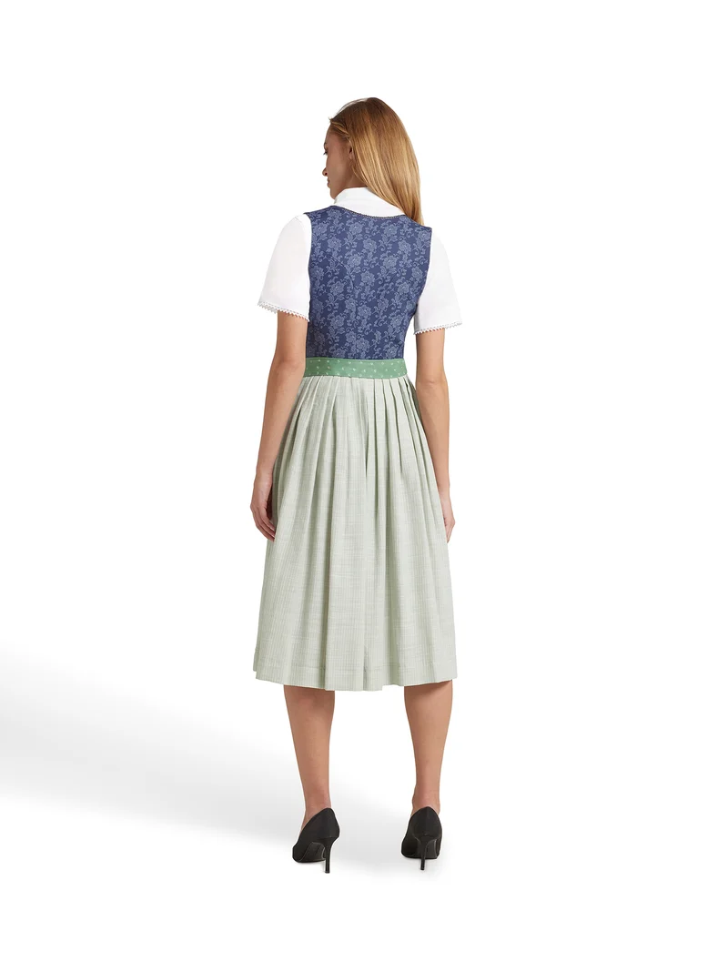 Schlichte Dirndlbluse mit Spitzenabschluss