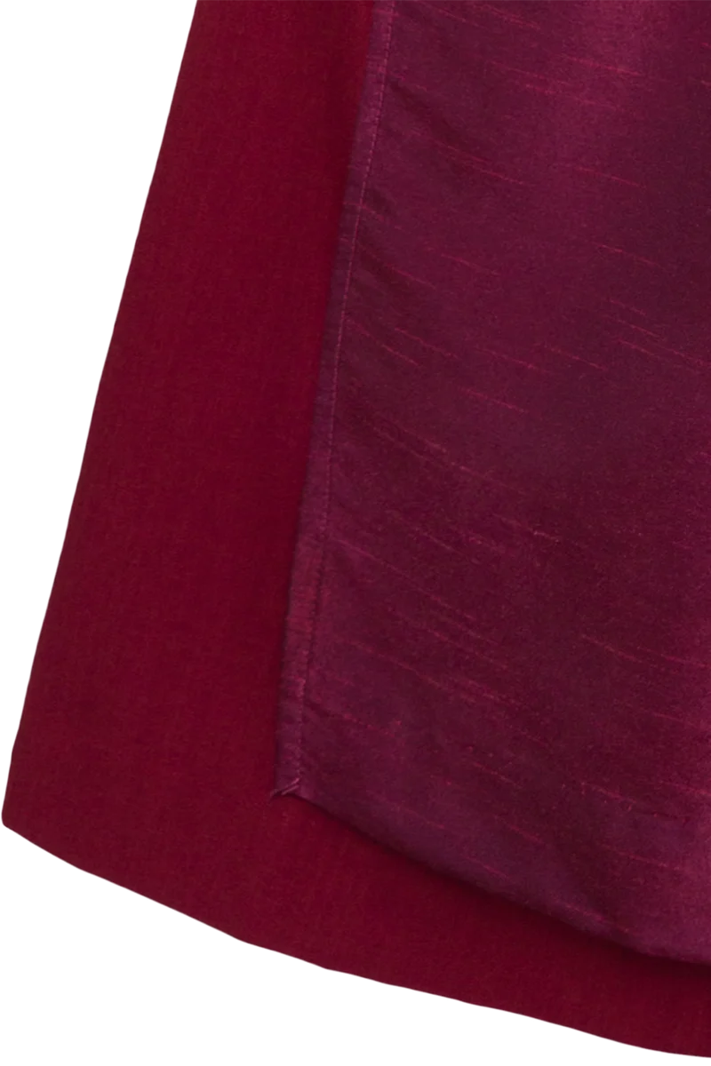 Langes Dirndl mit Kontrast-Schürzenbändern