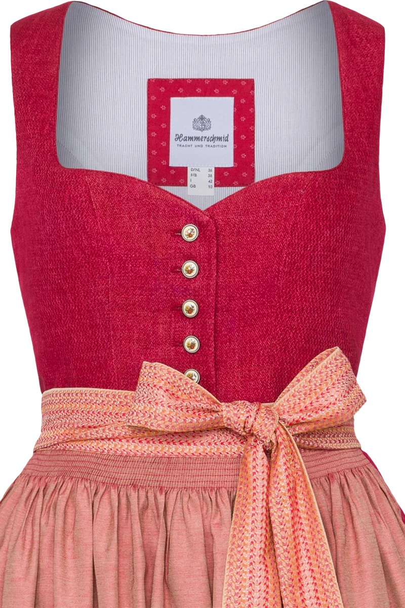 Langes Dirndl mit Leinenmieder und Herzausschnitt