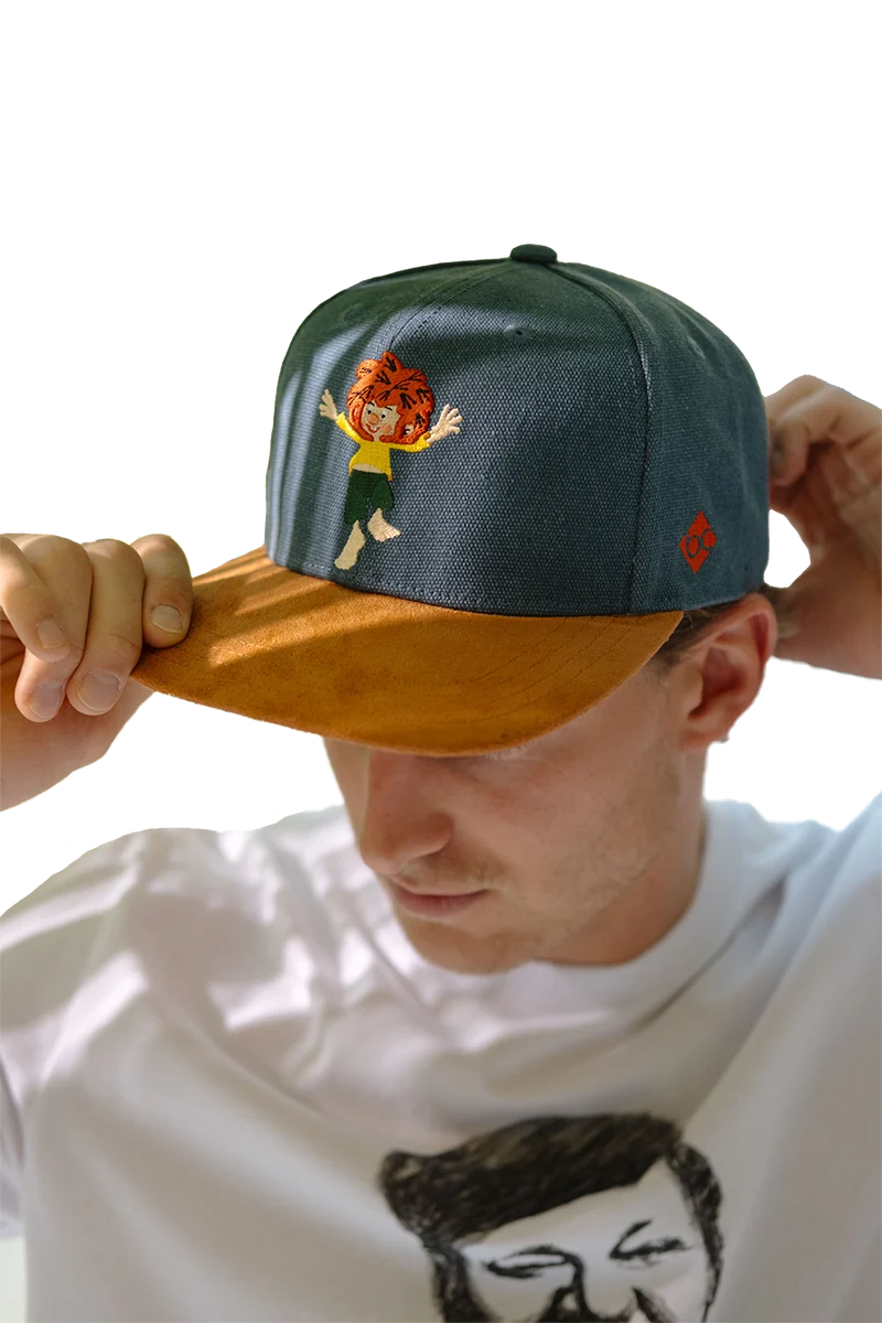 Unisex Snapback-Cap 'Pumuckl tanzt' mit Baumwoll Canvas