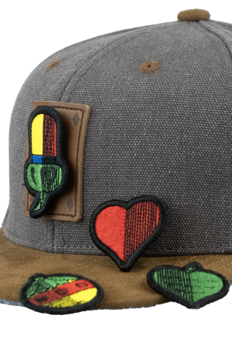 Unisex Cap mit Schafkopf-Design und austauschbaren Patches