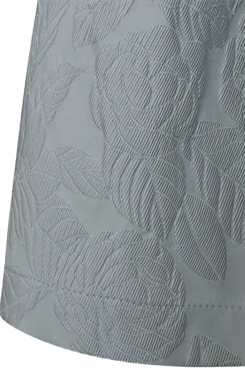 Langes Dirndl mit erhabenem floralem Design