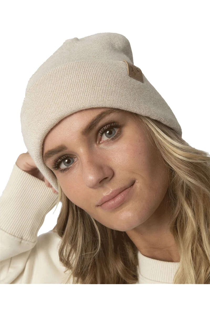 Beanie-Mütze mit kleinem Edelweiß-Lederpatch
