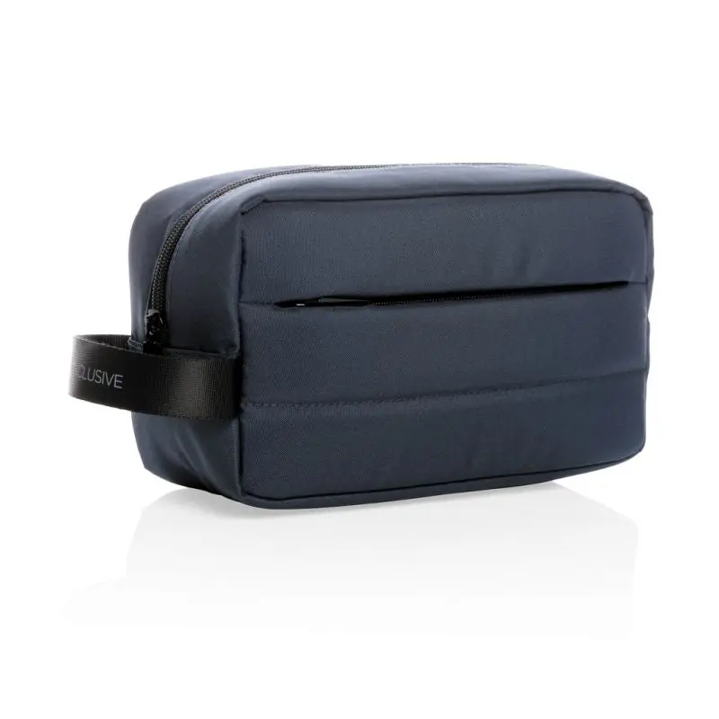 Impact AWARE™ RPET Kulturbeutel in Navyblau - Öko-Smart & Robust, 100 Zeichen
