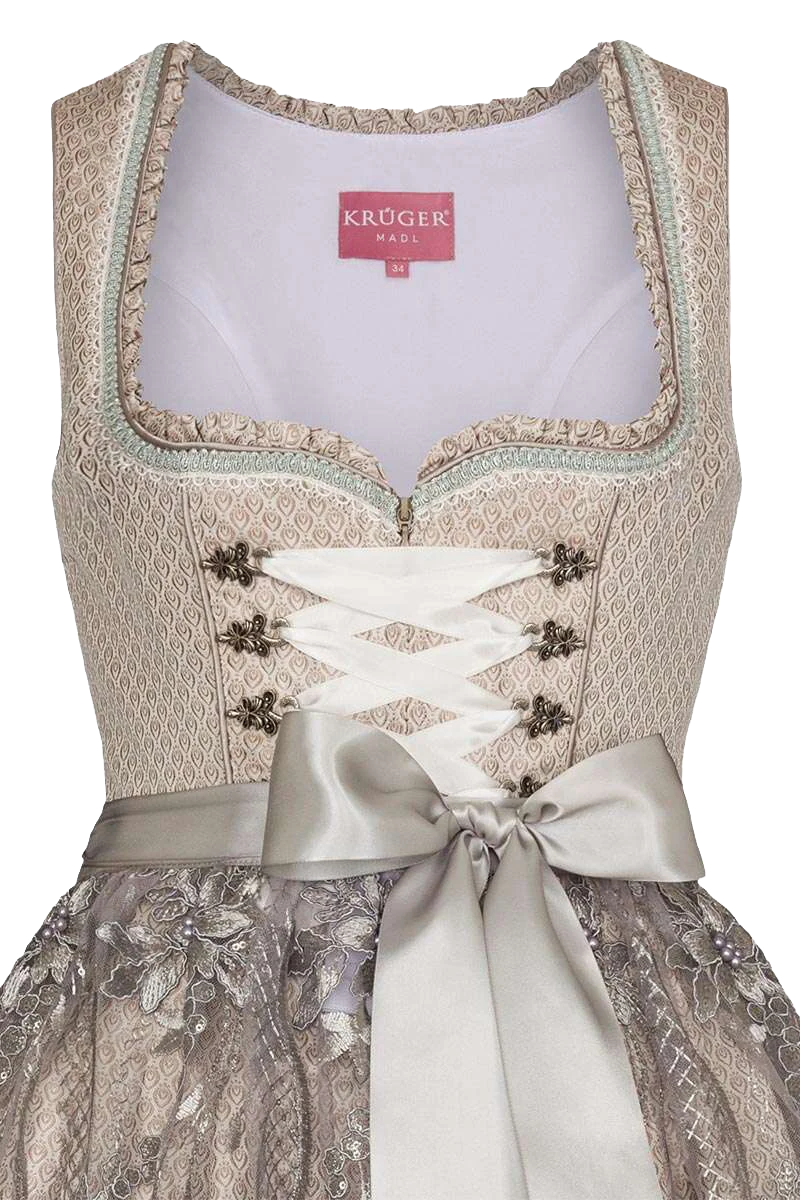 Mini-Dirndl mit Spitzenschürze