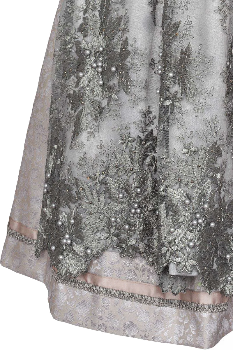 Mini-Dirndl mit Spitzenschürze