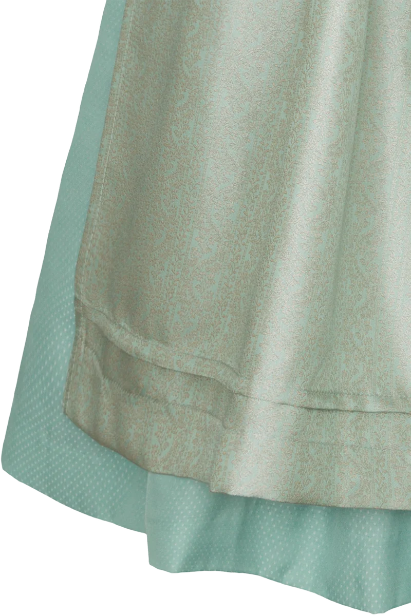 Mini-Dirndl mit Samtoberteil