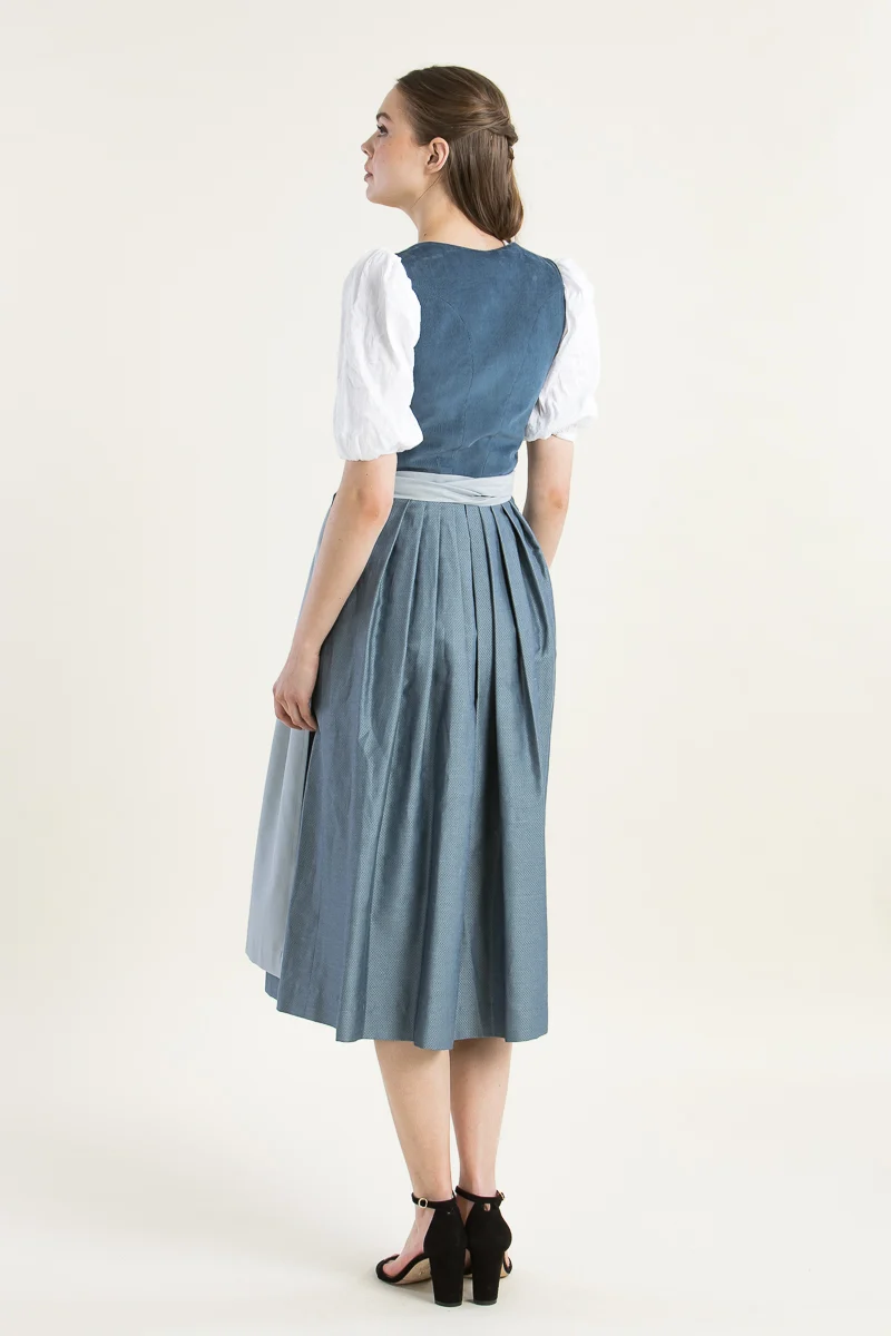 Almliebe Dirndl Cordula hellblau
