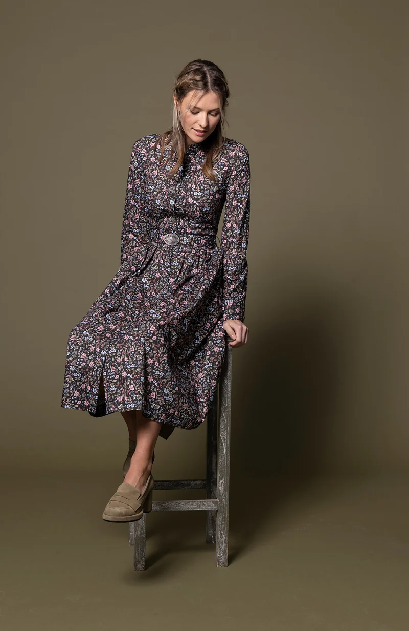 Stehkragenkleid aus Blumendruck