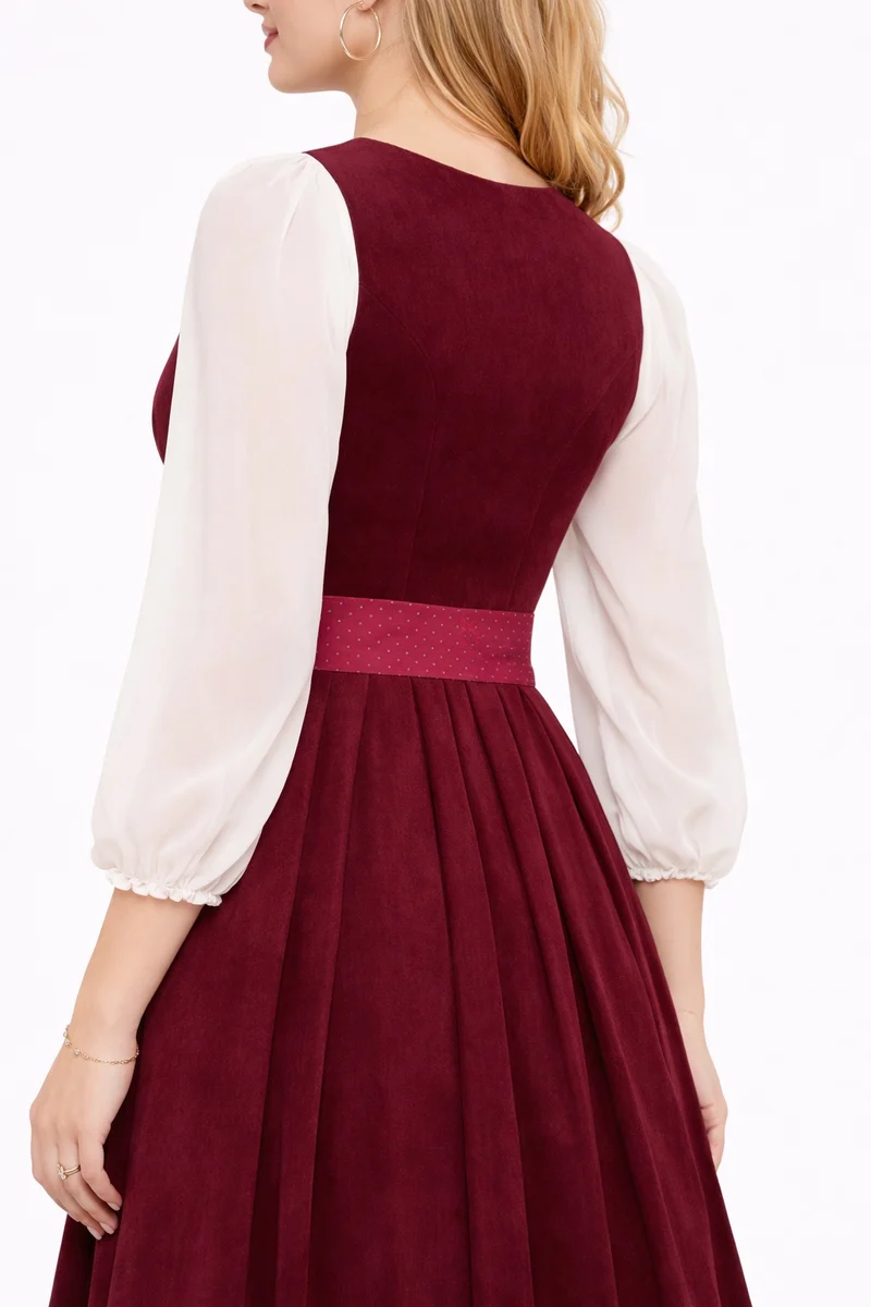 Cord-Dirndl mit Druckschürze
