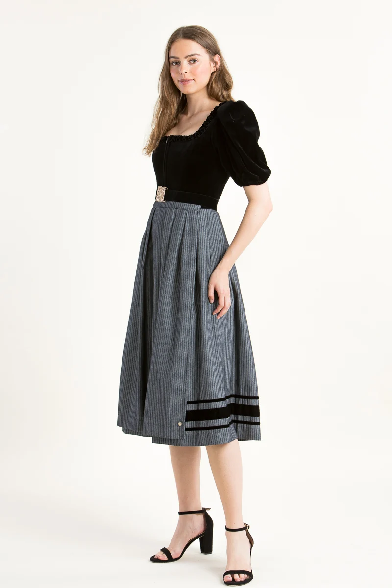 Alpenherz Samtdirndl Mona Schwarz