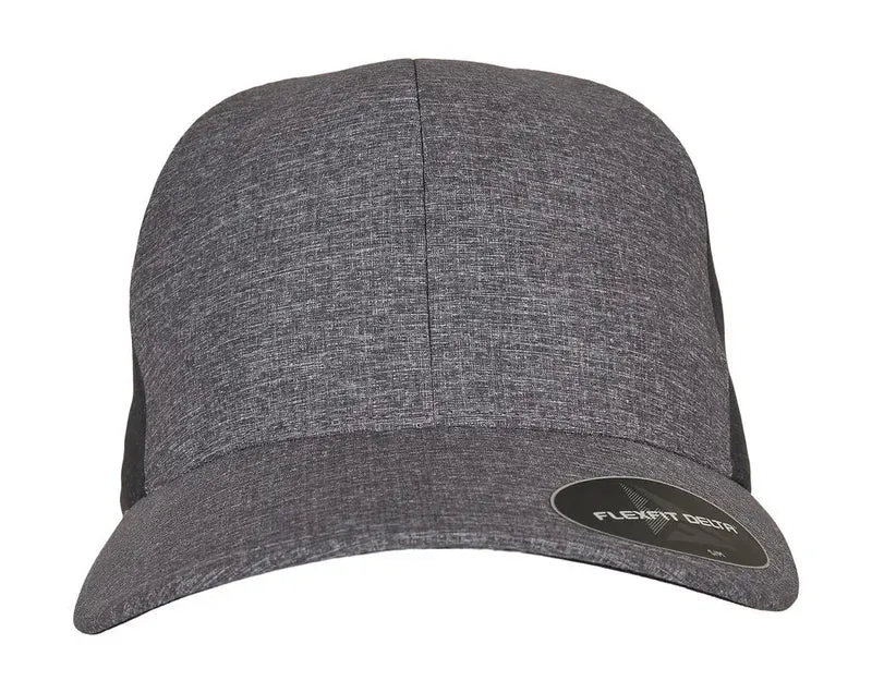 Flexfit Delta® Carbon Cap – Zweifarbige Eleganz